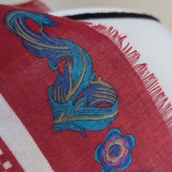 Betmar Soft Square Floral Oversized Fringed Scarf Wrap Red Blue 46.5" x 46.5" - Picture 6 of 15